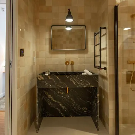 Le Mosaique נרבון